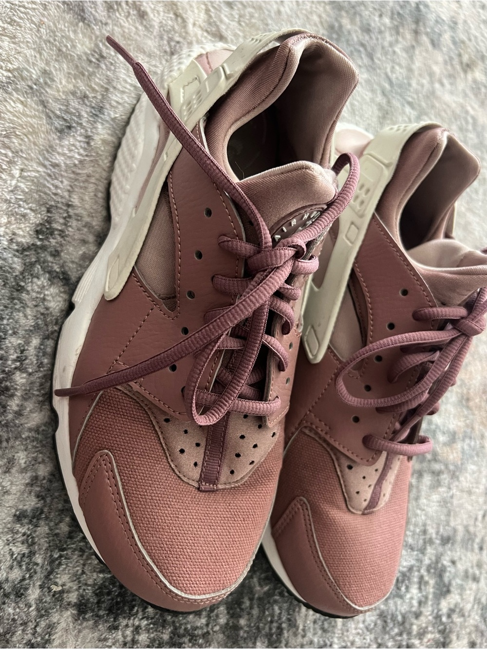 Nike Women’s Dusty Rose Athletic Sneakers
